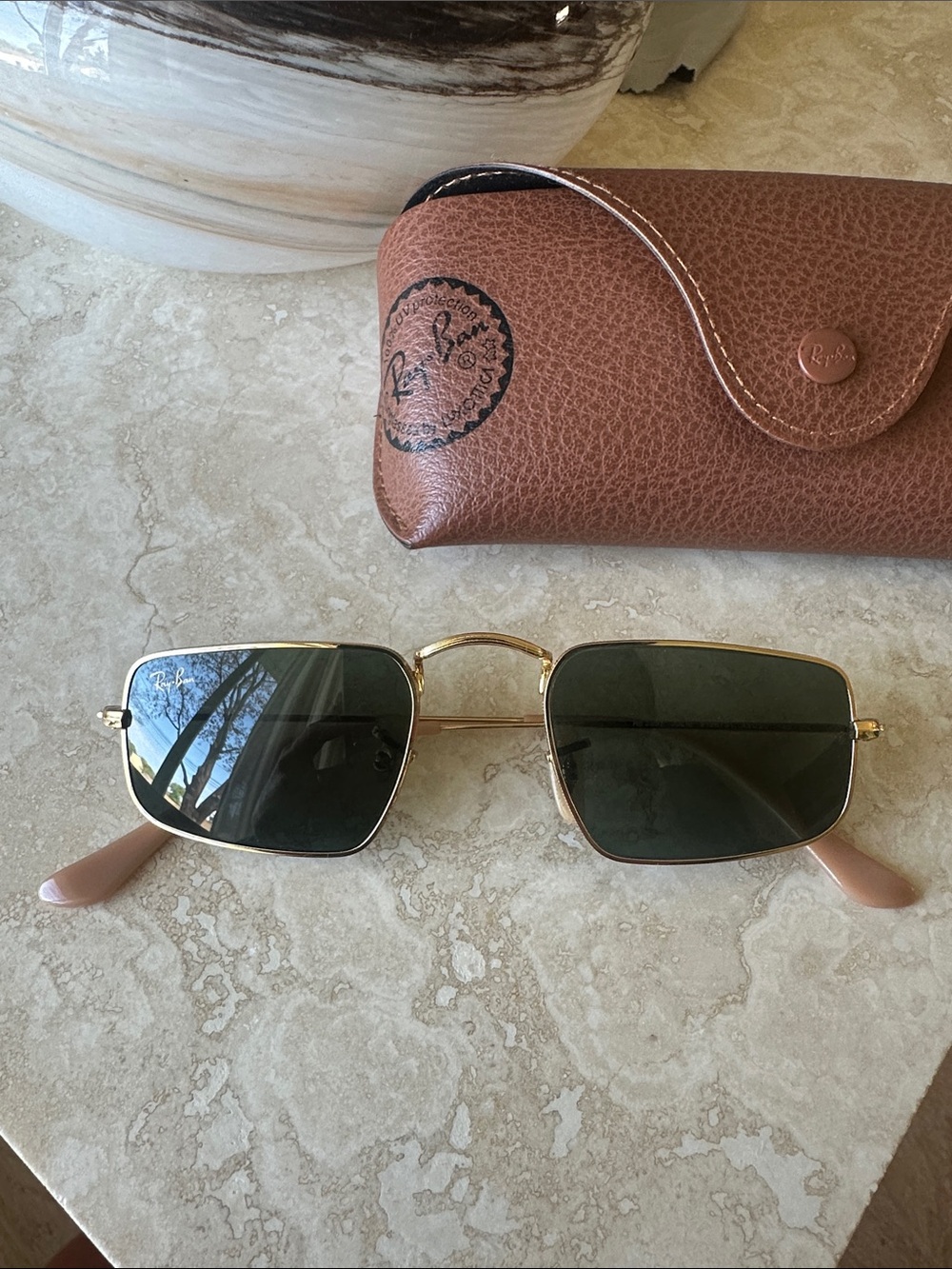 Julie Ray-Ban Sunglasses with Green Lenses